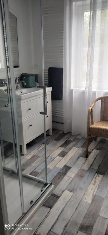 Logement Independant Attenant A Une Maison Dans Grand Jardin Retournac Εξωτερικό φωτογραφία